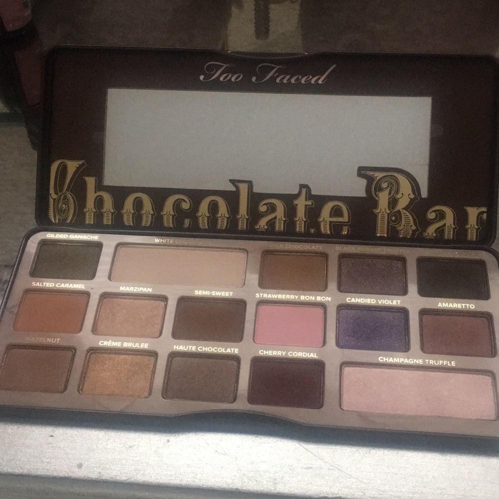 Too Faced Chocolate Bar